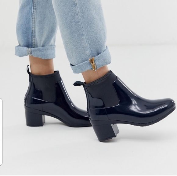Hunter Shoes - New Hunter Refined Slim Fit Gloss Mid Heel Boots